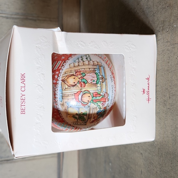 1981 Vintage Hallmark Betsy Clark Glass Ornament - Picture 2 of 9